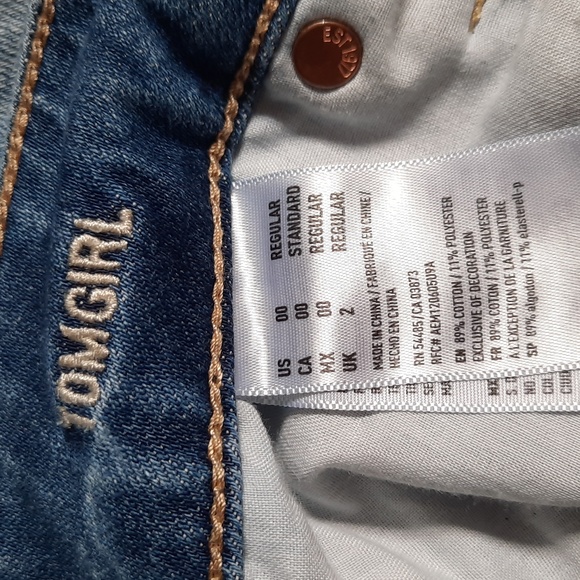 American Eagle tomgirl distressed jeans - Picture 3 of 3